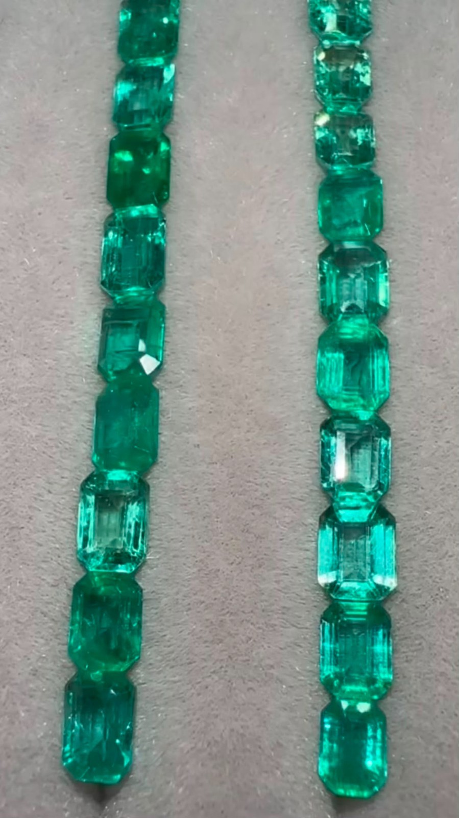 13.54Ctw Natural Rare Vivid Green Zambian Emerald