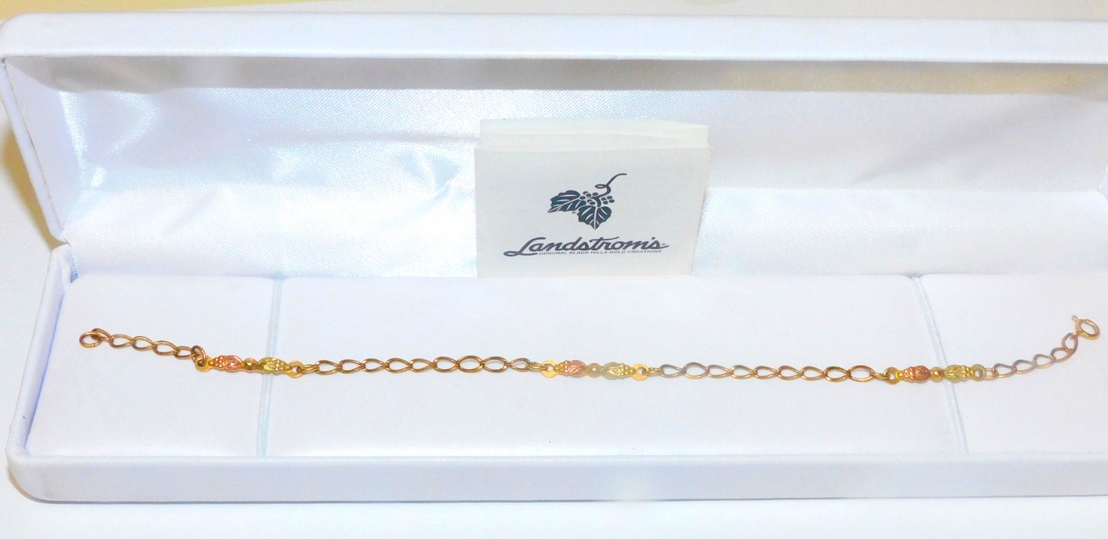 Black Hills Gold 10k Landstrom’s Medallion Leaves Bracelet 6 1/2 Inch