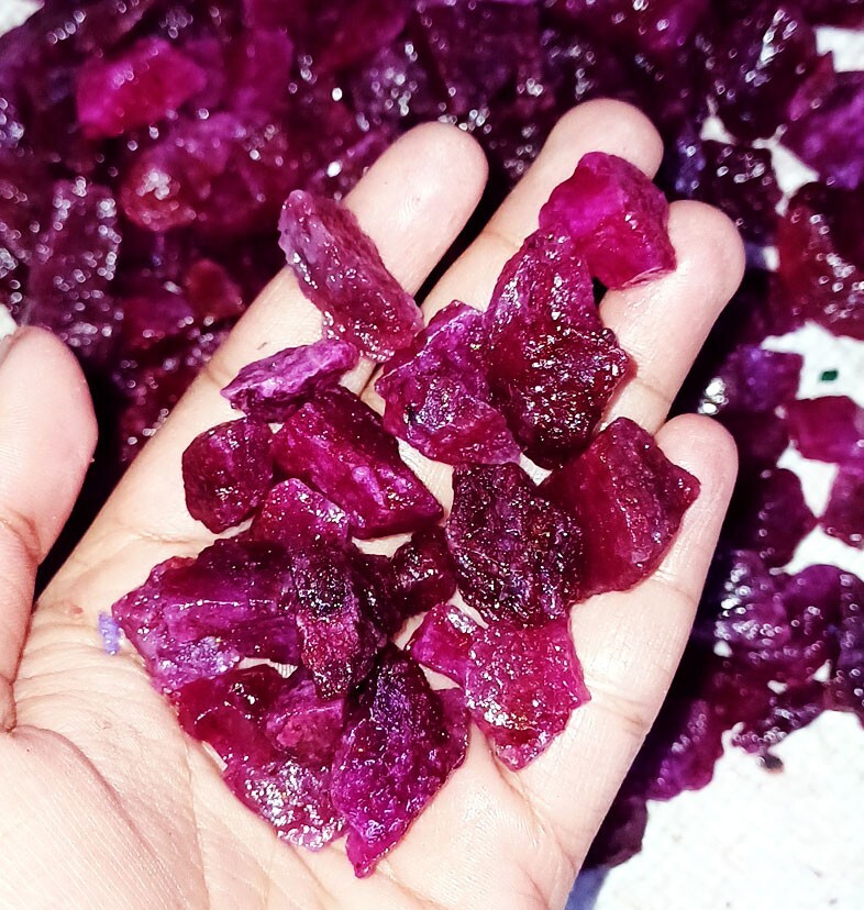 Natural Red Beryl Earth Mined Rough Loose Gemstone 218.00+ Ct With Free Shipping