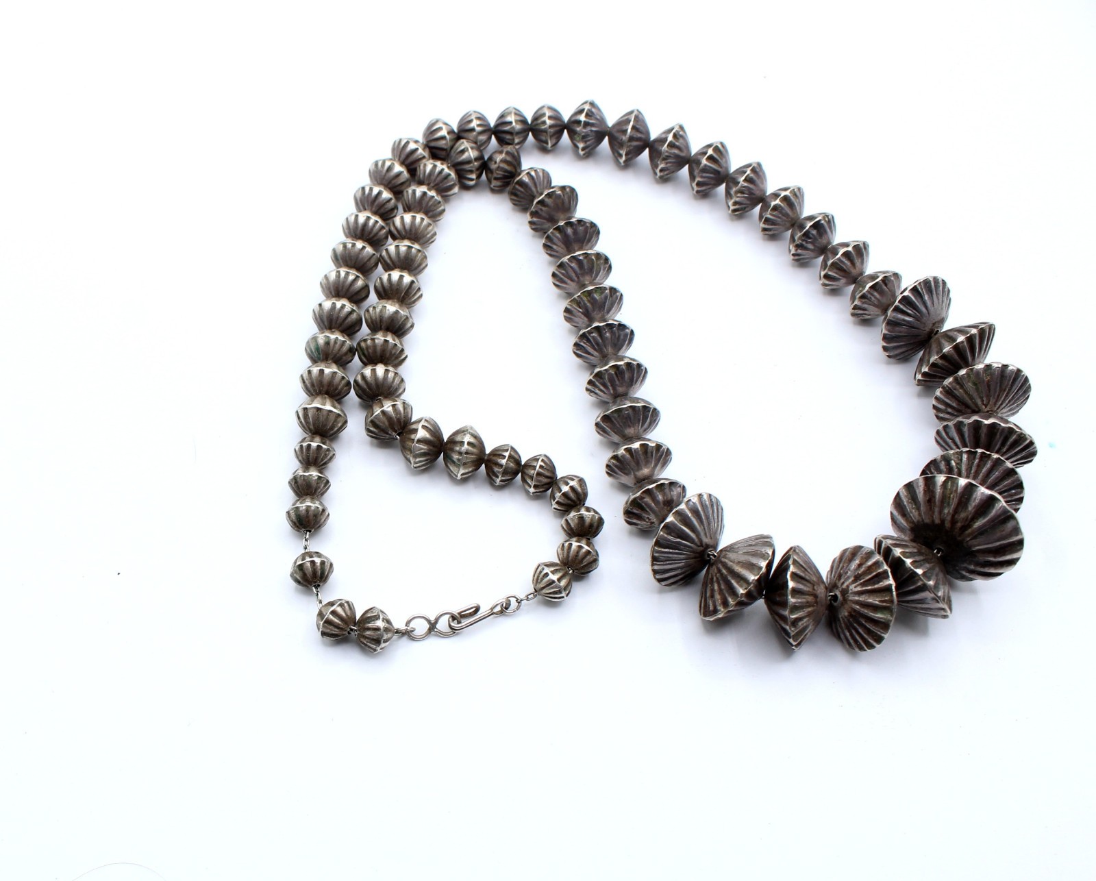 Sterling Silver Native made fluted bead 28″ necklace 114g