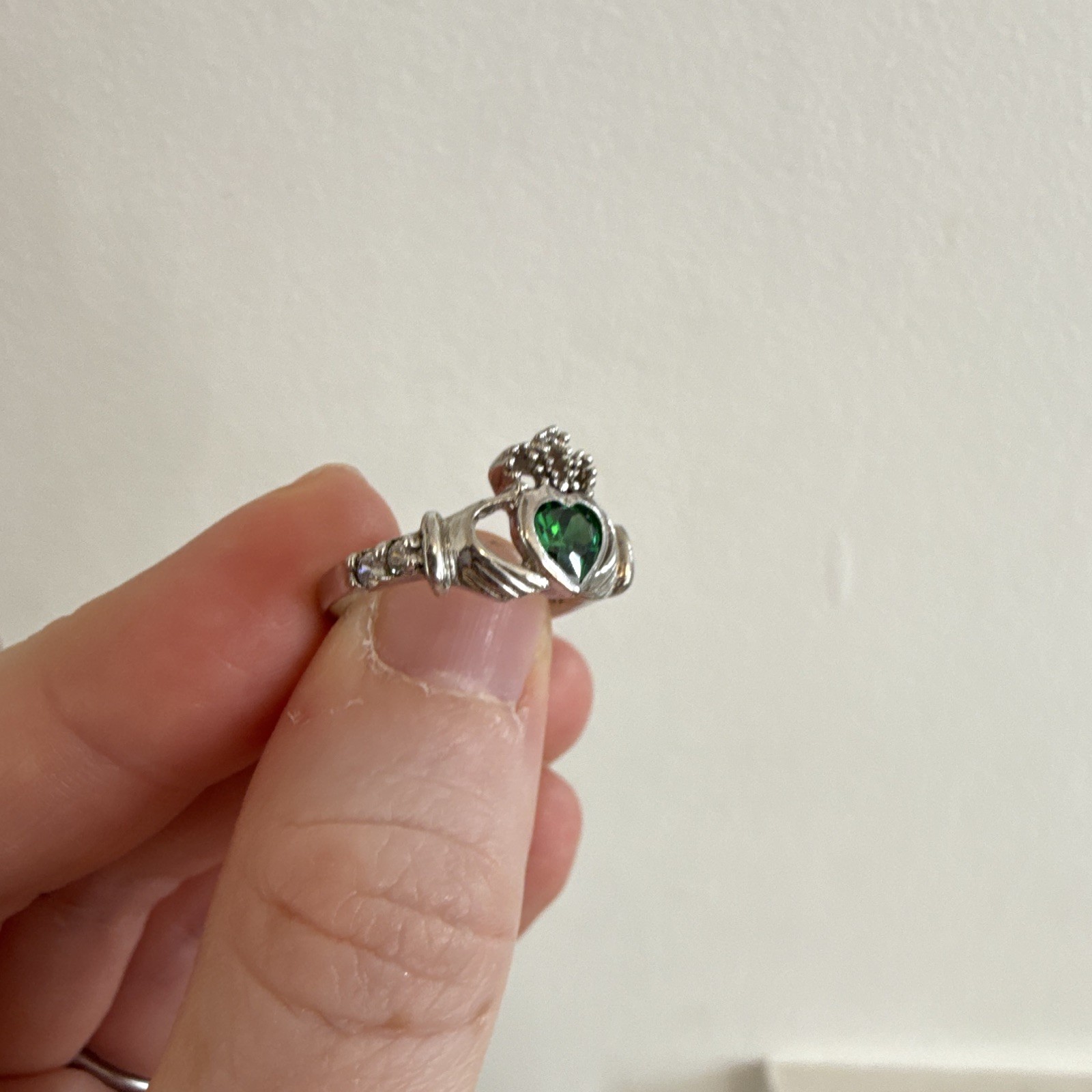 ShanOre Sterling Silver Claddagh Band Ring Size 6 Emerald Green Heart w/Box
