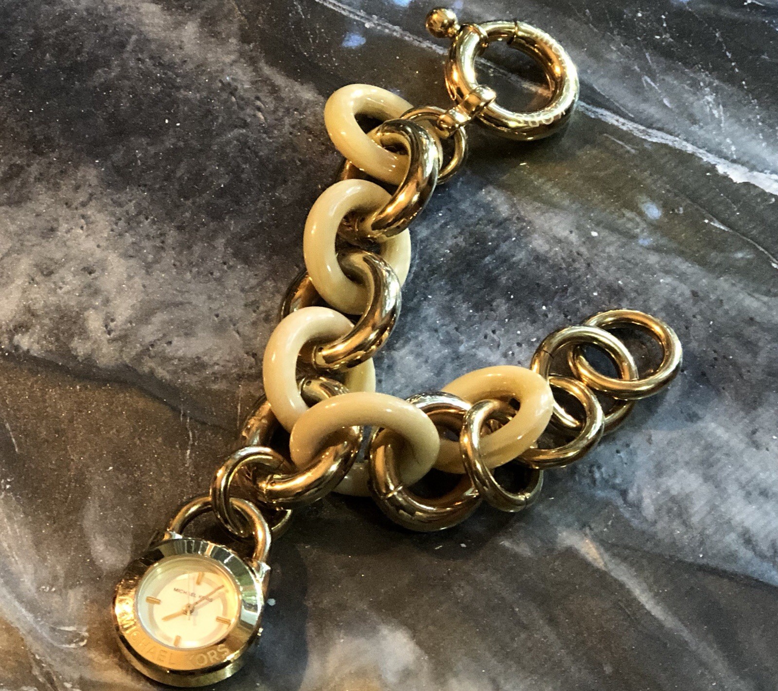 🍯✨RARE NOS w/ Box VINTAGE MICHAEL KORS Gold Chain Link CHARM BRACELET WATCH 🛍️