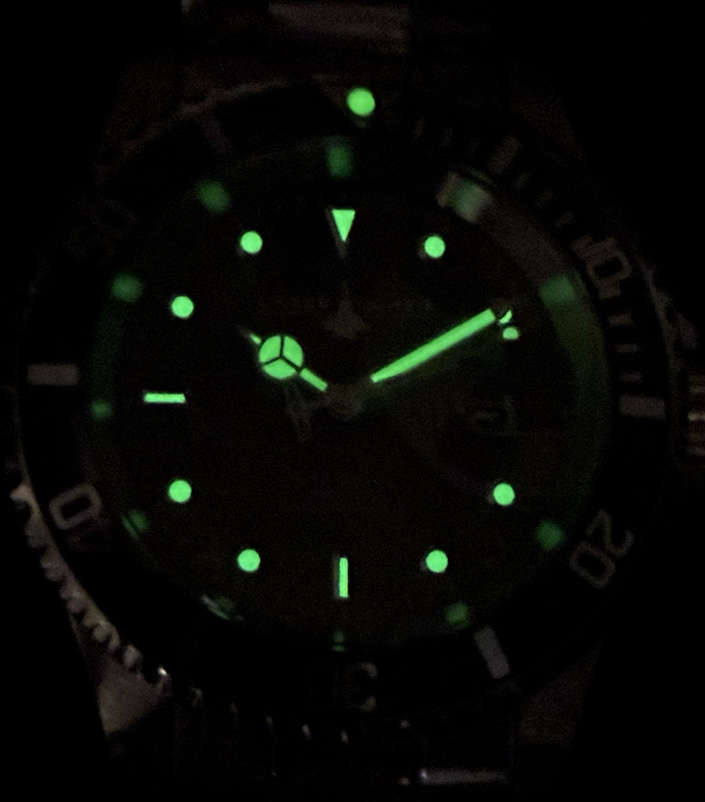 INVICTA CHASE DURER OLIVE GREEN BLACK BEZEL 40MM DIVER QUARTZ STAINLESS STEEL!
