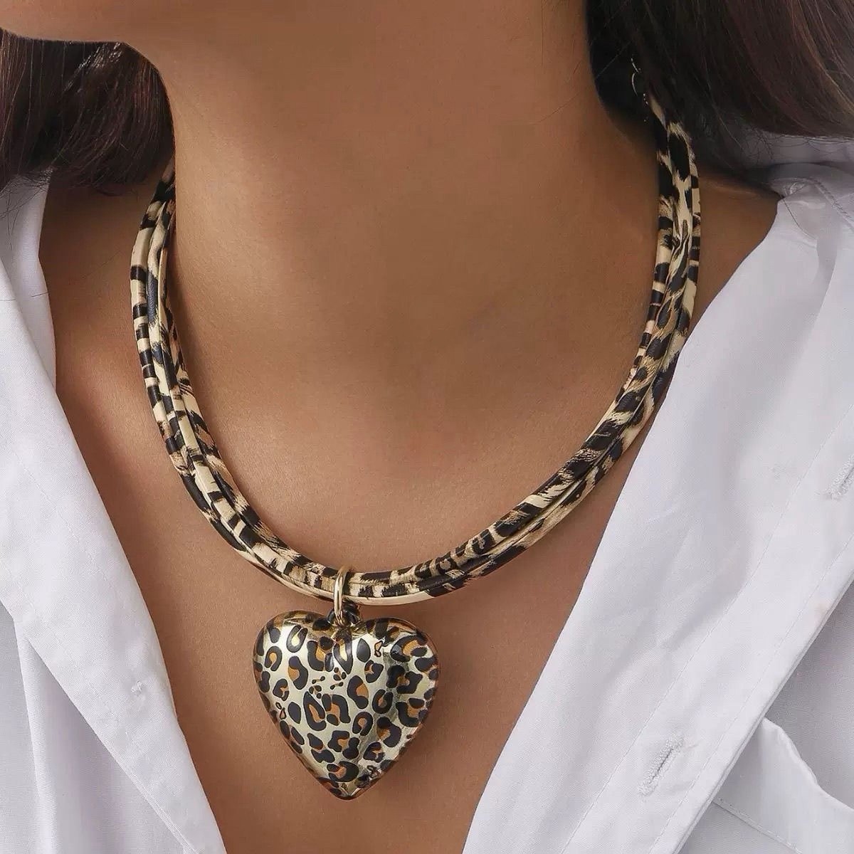 Literary retro flower love metal old necklace