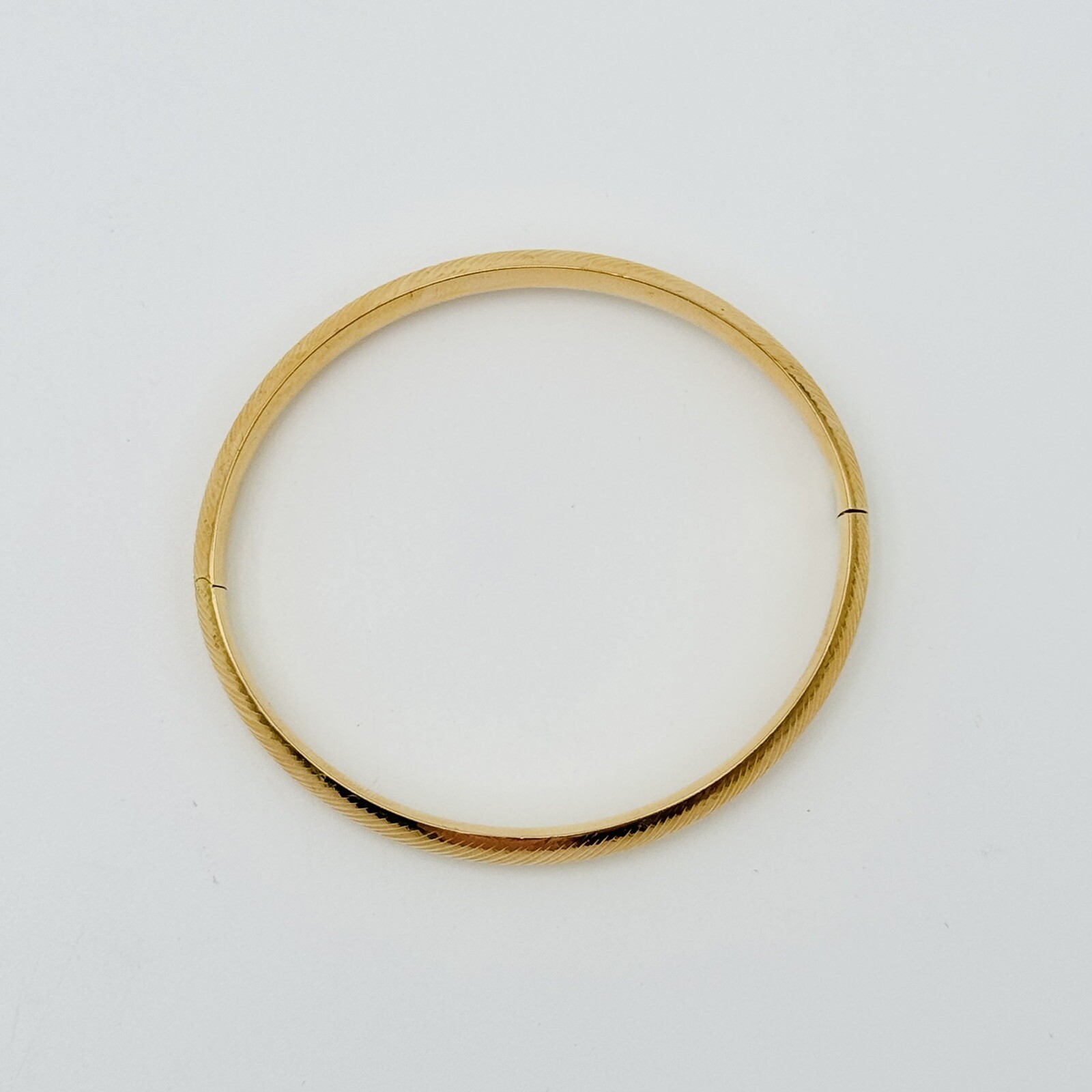 EternaGold 14k Yellow Gold Etched Bangle Bracelet Dominican Republic 7.6g 7.4”