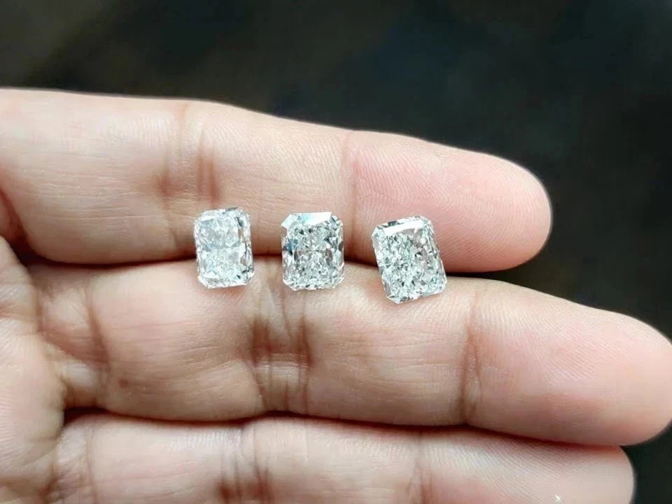 4.00 Ct Radiant Cut Lab Grown Diamond D Color VVS1 Clarity CVD Certified Loose
