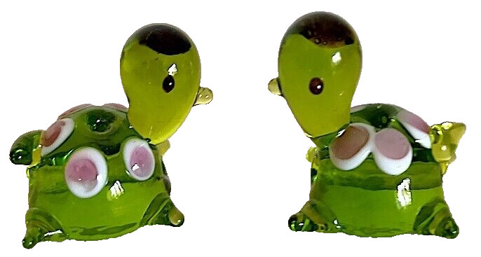 Turtle Beads, Glass, Set of 2 Pcs, Bright Green, 20 mm by 15 mm, 2 mm Bead Holes