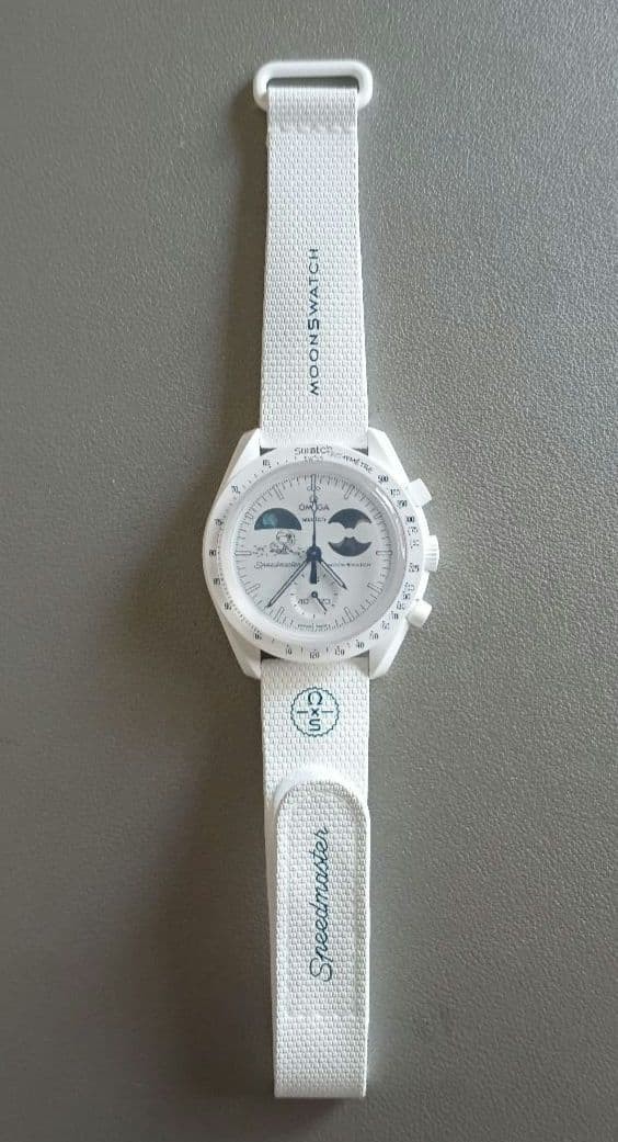 Mint Omega X Swatch Mission Moonphase Moonshine Gold Snoopy Auth Japan