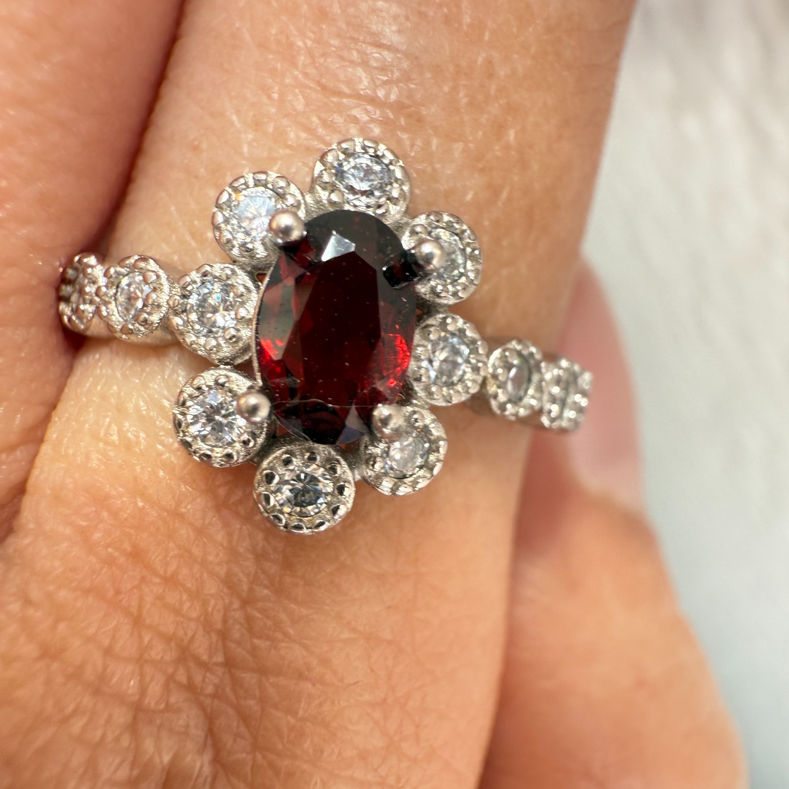 925 Sterling Silver Ring 6x4mm Natural Rhodolite Garnet Gemstone Zircon Red Gift
