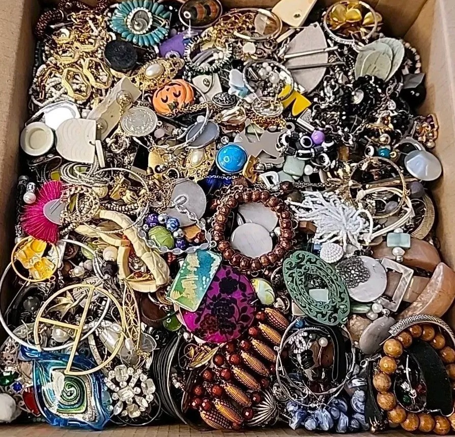 HUGE 20 Pounds Untested Jewelry Lot Vintage Mod Junk Craft & Good Resell Mix In