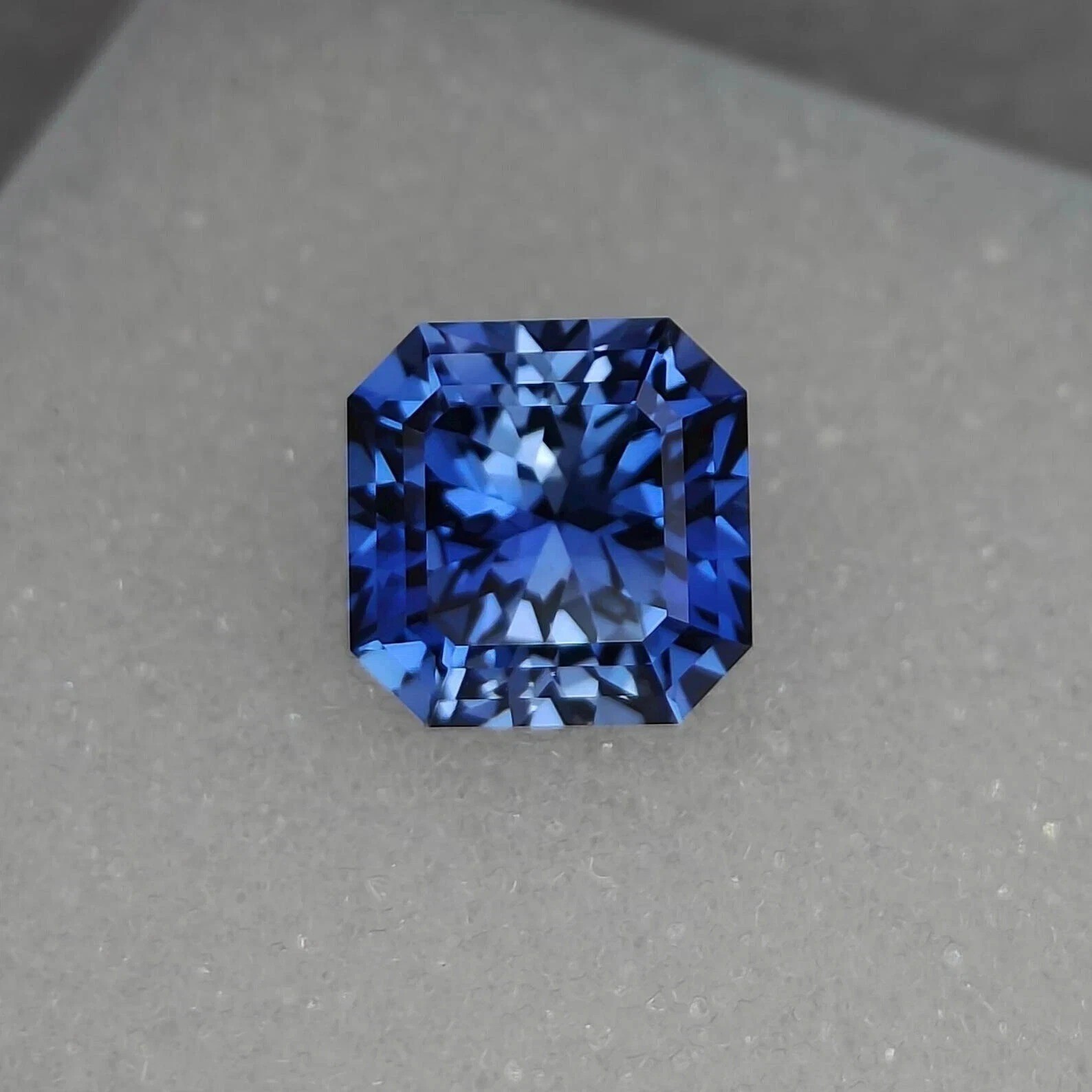 Kashmiri Blue Sapphire Asscher Cut 9-10 Ct Natural EGL Certified Loose Gemstone