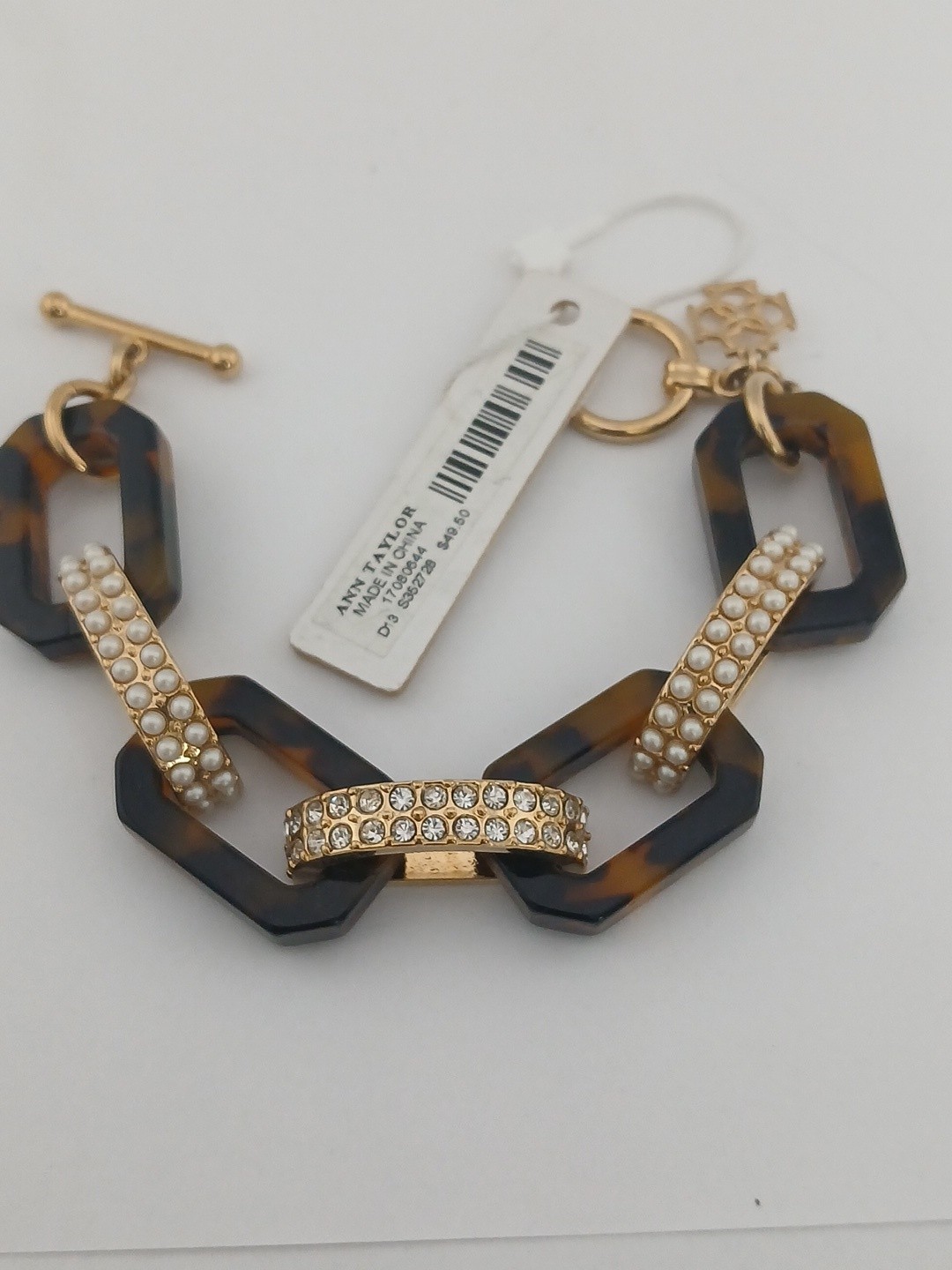 ANNE TAYLOR gold tone pearls crystals faux tortoise oval links toggle bracelet