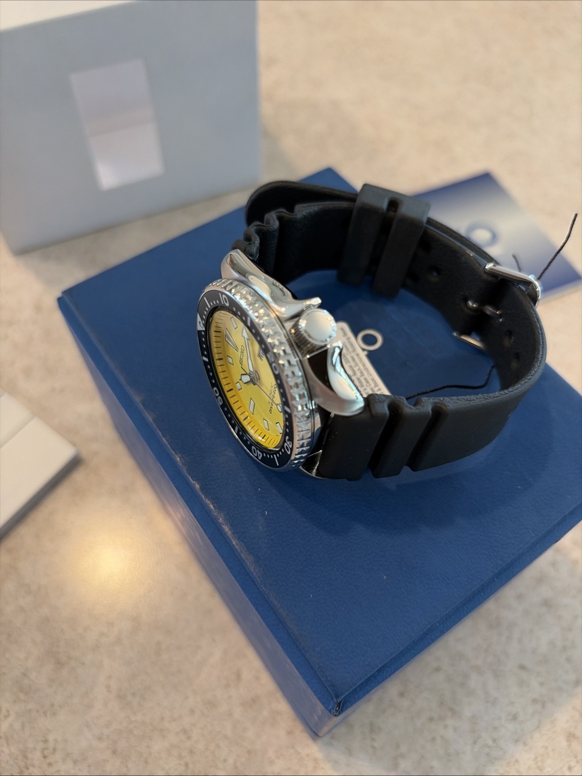 Seiko Yellow Men’s Watch – SKXA35 **New Never Worn**