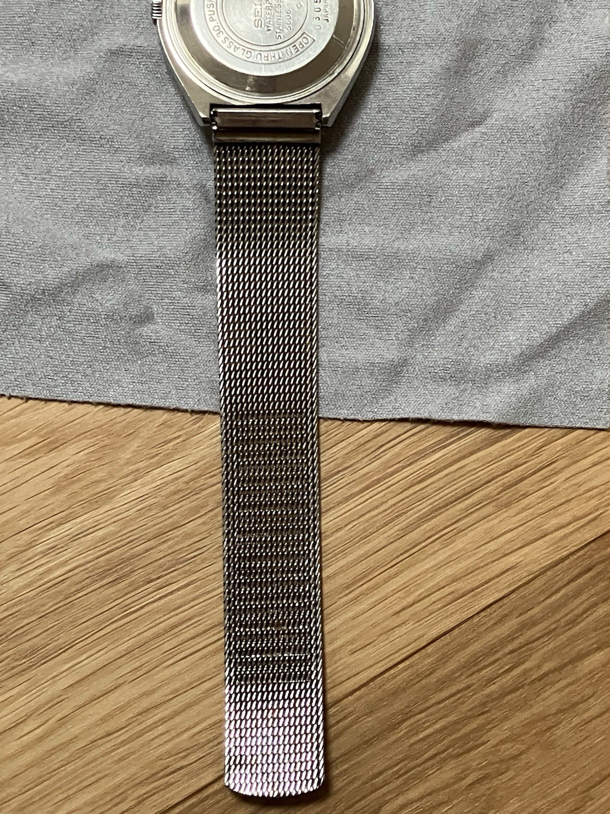 Vintage Seiko Lord Matic LM 5606-7010 Linen Dial 25J Day/Date Works! Long 21cm
