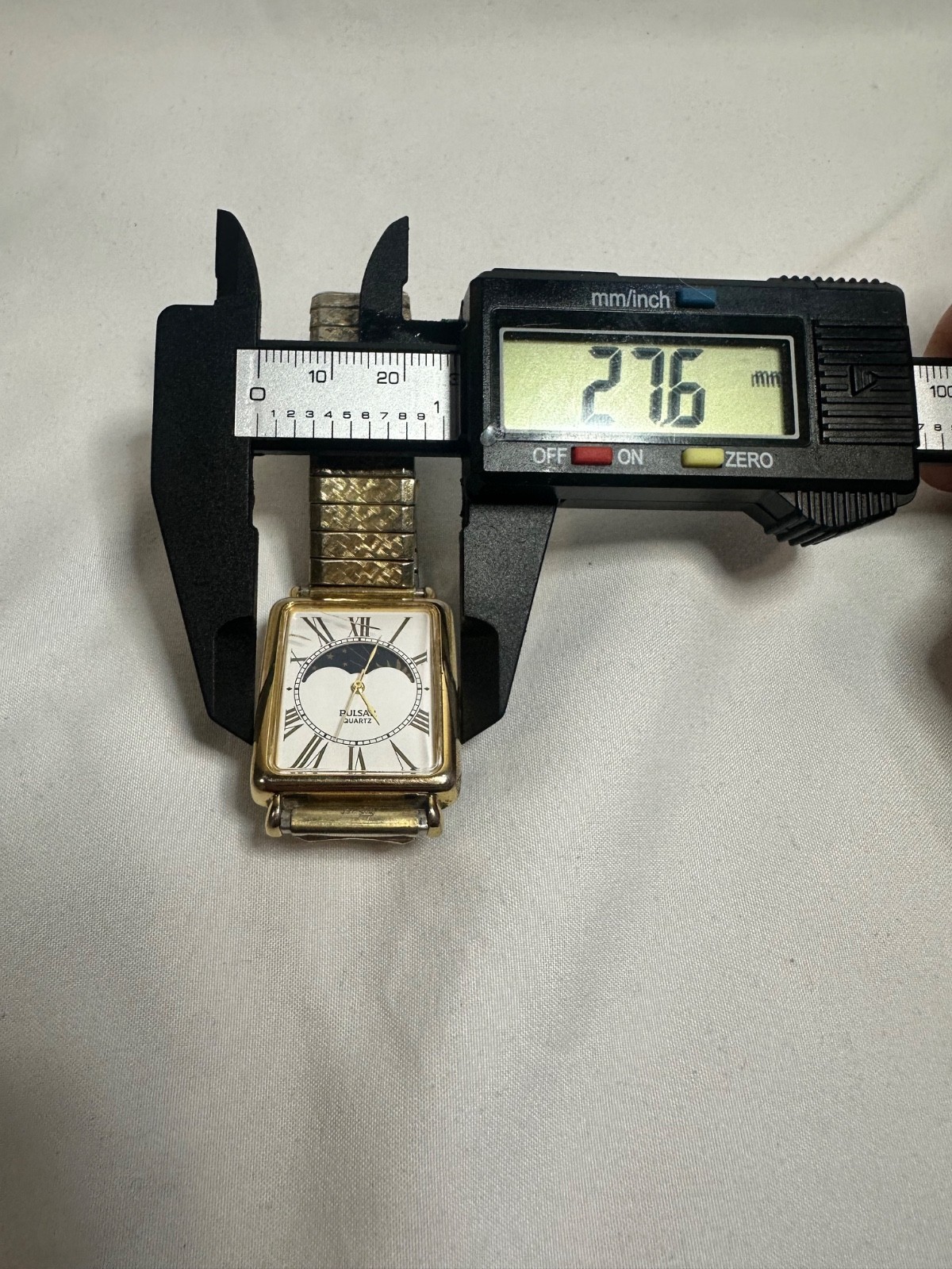 Vintage Pulsar V535-5A00 Moon Phase Gold Tone Tank Style