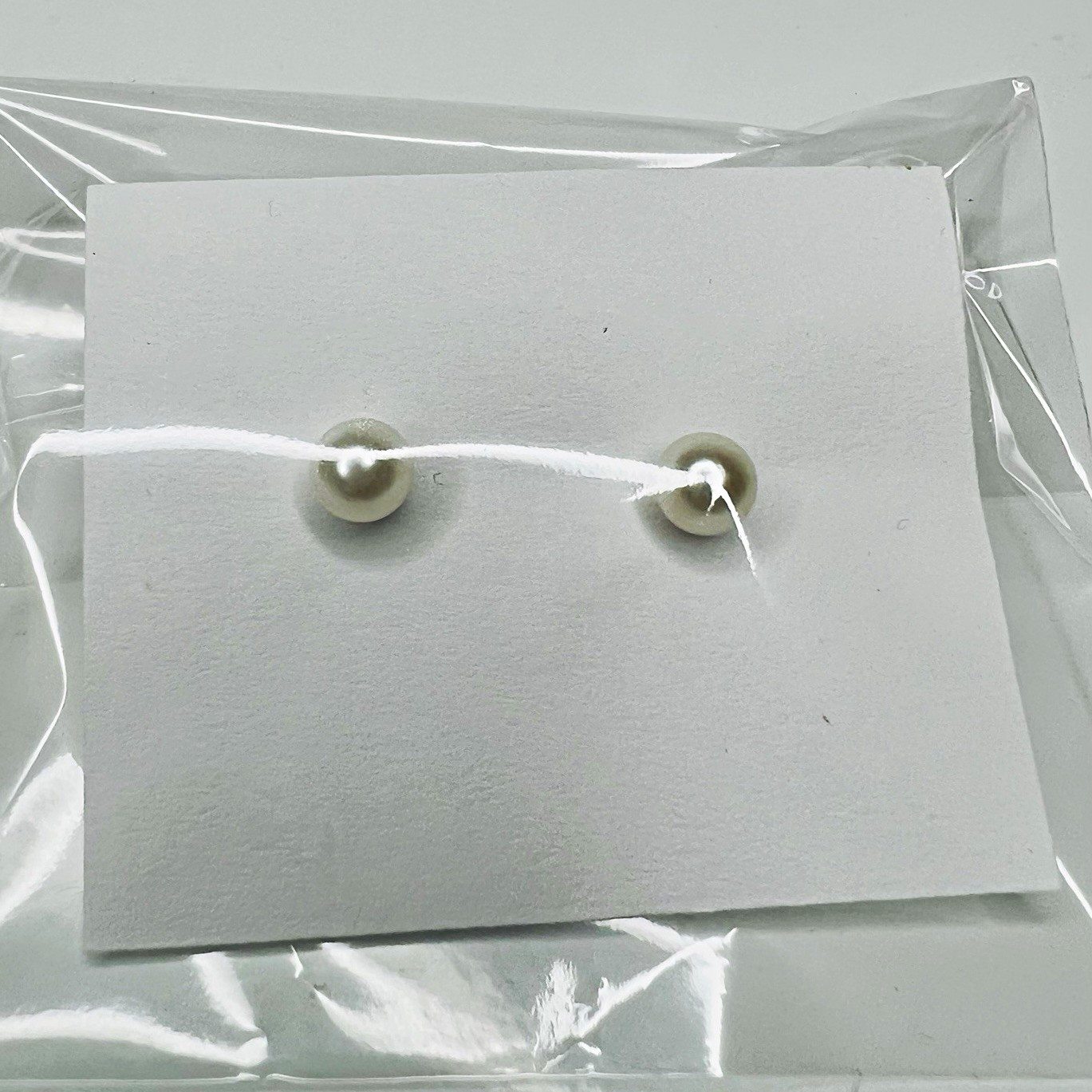 White Round Pearl Stud Earrings Cute fashion accessories
