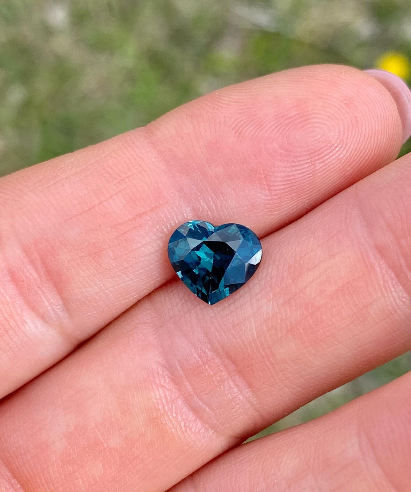 Spinel VIVID Green-Blue natural gemstone, heart cut, Origin Tanzania, Certified