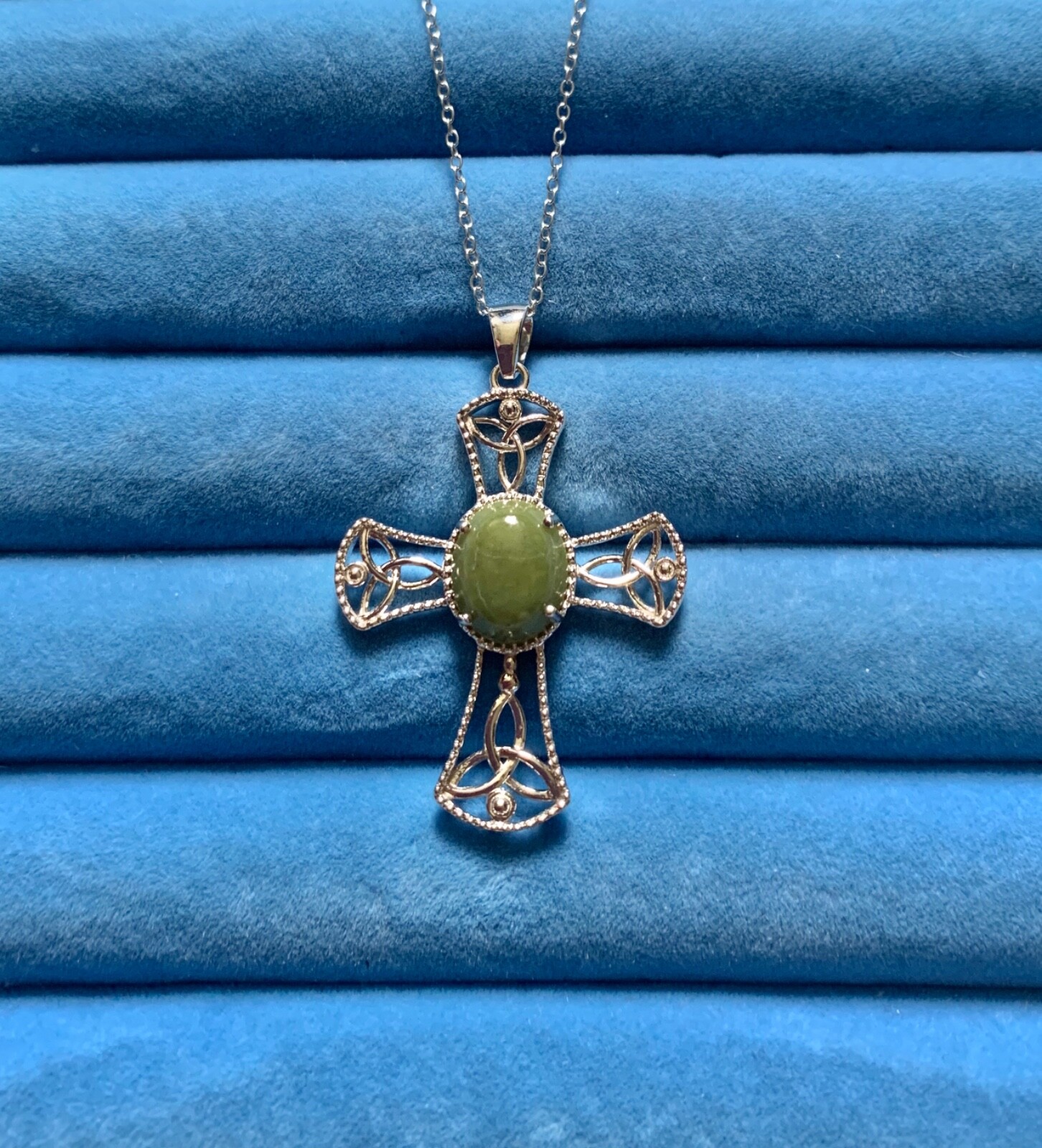 Connemara Marble Cross Pendant Necklace (18 inches) 6.50 ctw.
