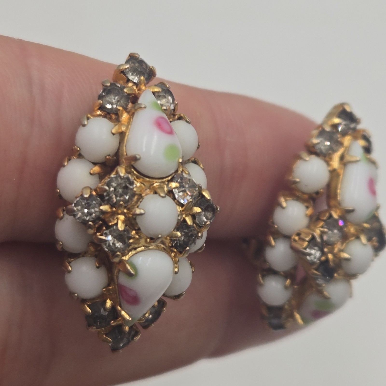 Vintage 1950s Milk Glass Rose Art Rhinestone Silver Tone Clip on Earrings 50-60s