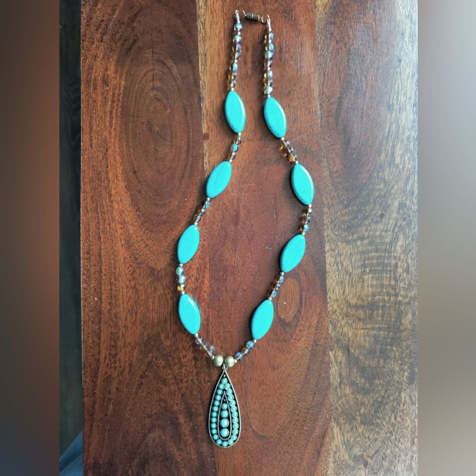 Women’s Turquoise/Bronze Beaded Necklace-10 Inches In Length.