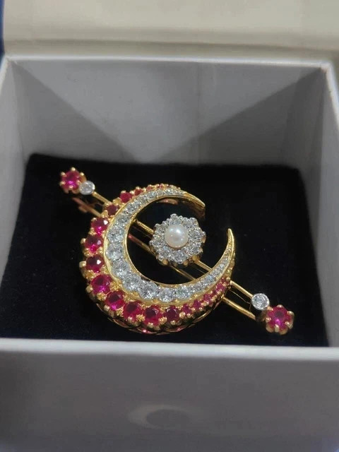 Moon Brooch Pin Beautiful 3CT Round Cut Natural Ruby 14K Yellow Gold Plated
