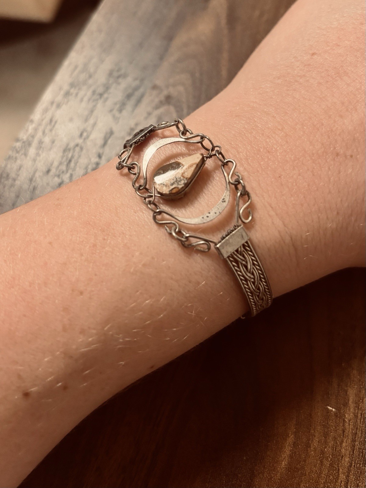 Artisan-style Silver Metal Cuff Bracelet With A Teardrop Gemstone