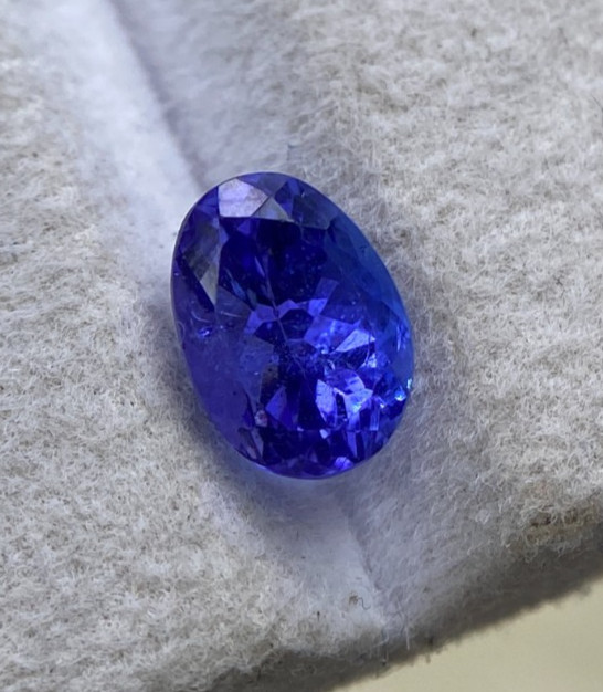 Certified 8×6 MM Natural Top Color Tanzanite Oval Shape Cut Stone 1.65 Carat
