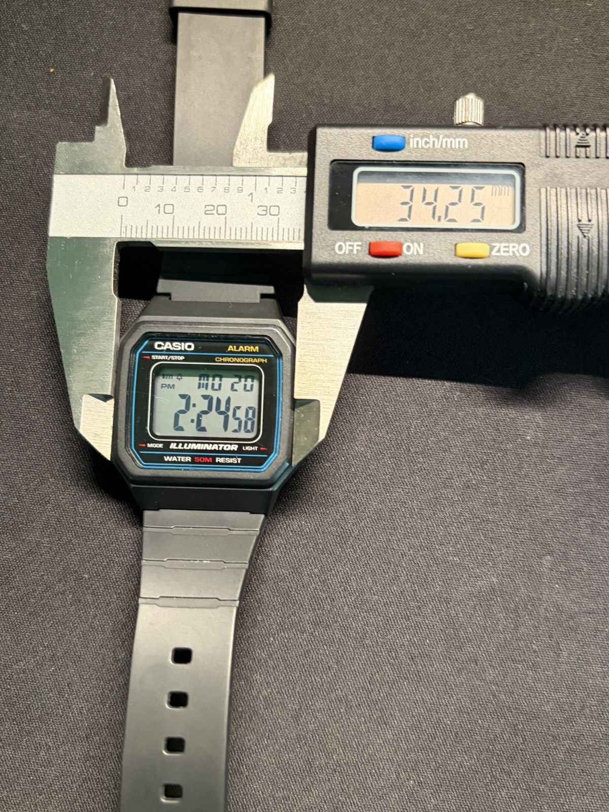 Casio Illuminator W-127H Men’s Digital Quartz Watch – Rubber Strap, Works Great!