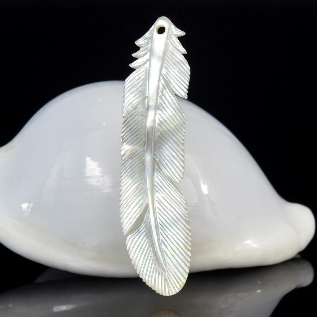 Bird Feather Carved Mother of Pearl Shell Pendant Jewelry Making Supply 1.95g
