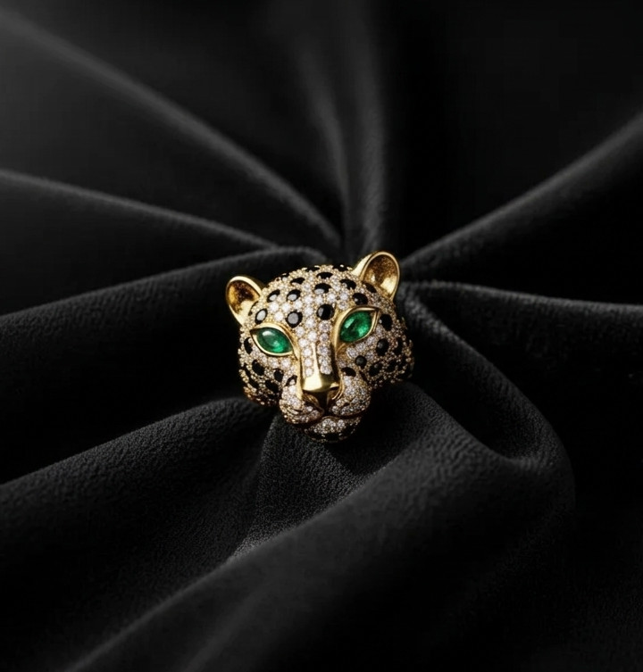 Green Eyes Black & White Round Panther Ring Micro Pave Animal Ring In 925 Silver