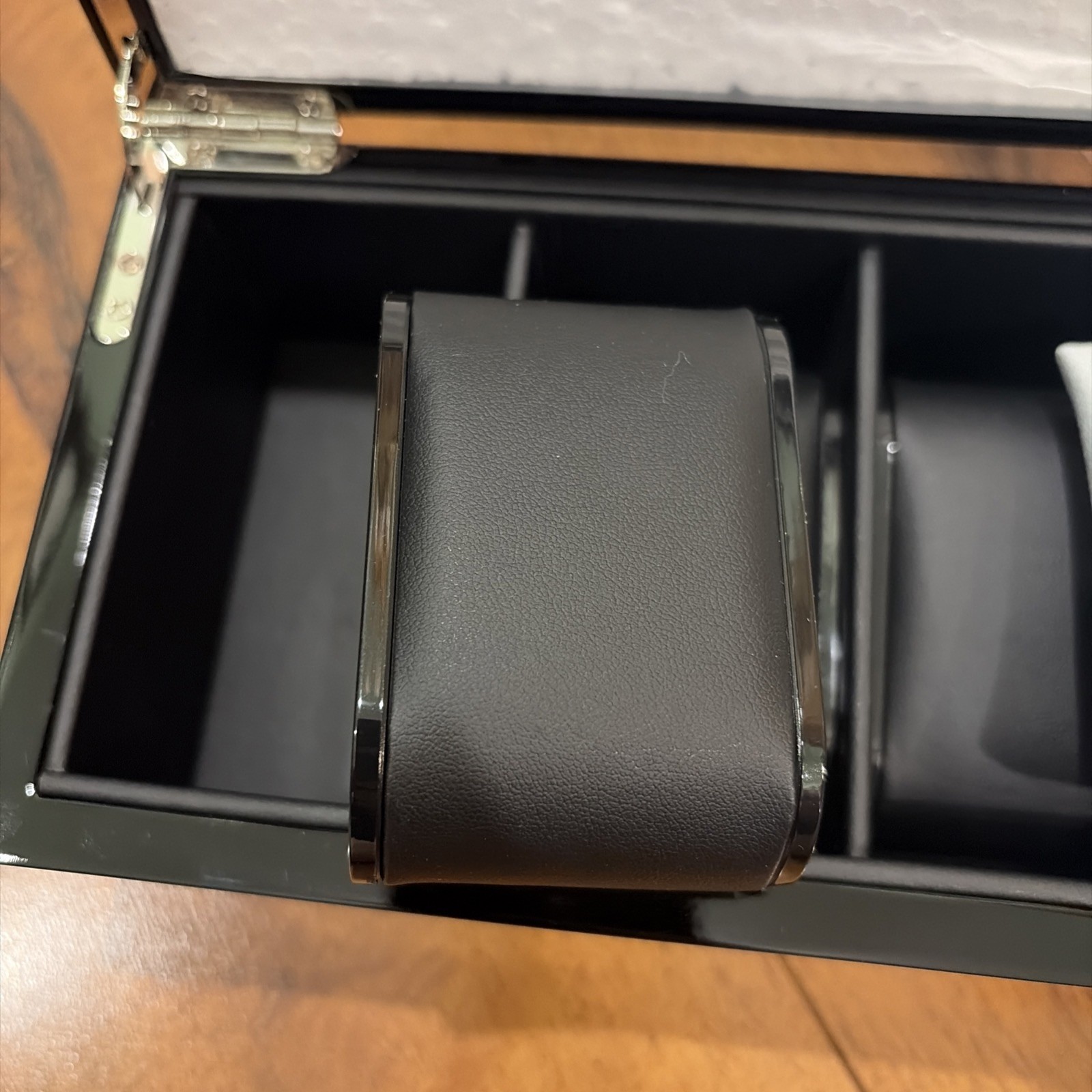 BEWISHOME Watch Box for Men, 6-Slot Wooden 4.53″D x 13.19″W x 3.15″H, Brown
