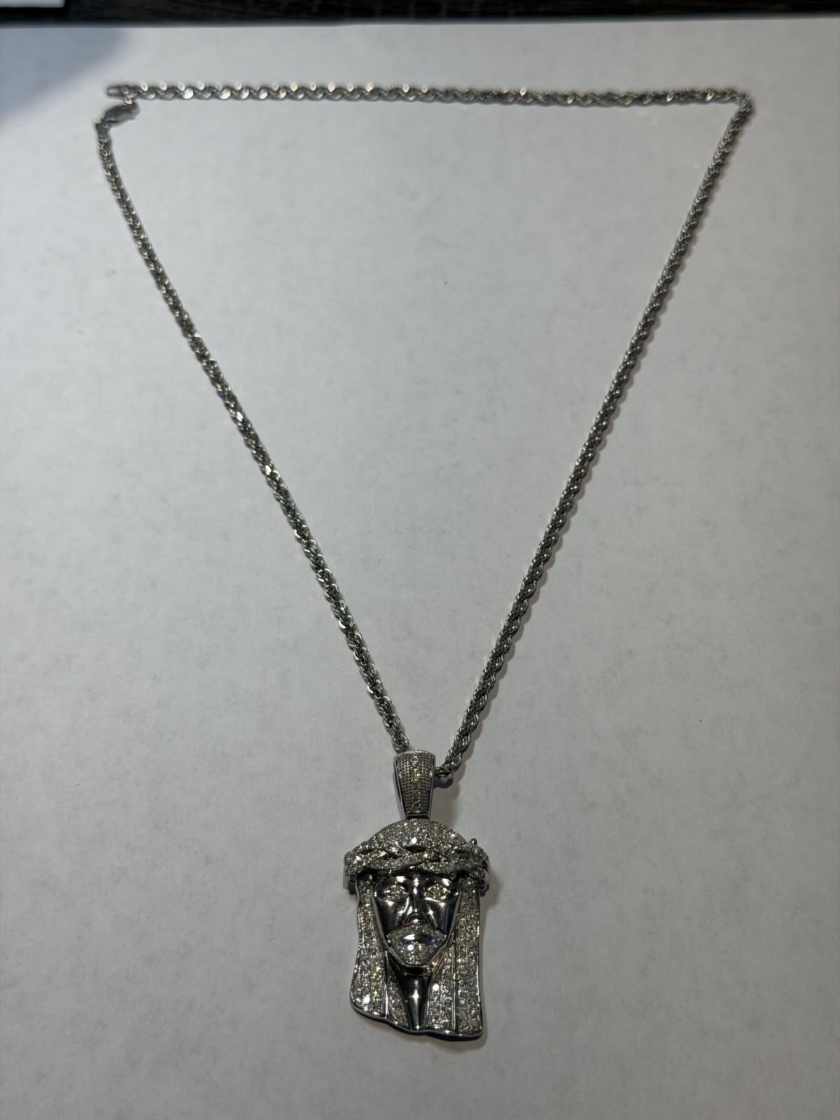 10K White Gold Solid 3mm Rope Chain 22″ + 2.00ct Diamond Jesus Head Pendant Set