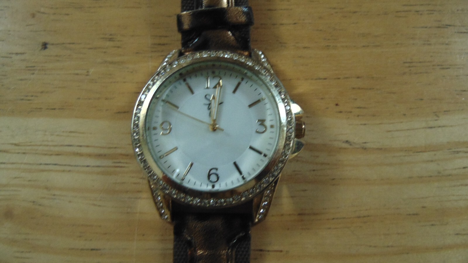 ESQ Womens Watch Rhinestones Water Resistant, Stainless Steel V377 Japan