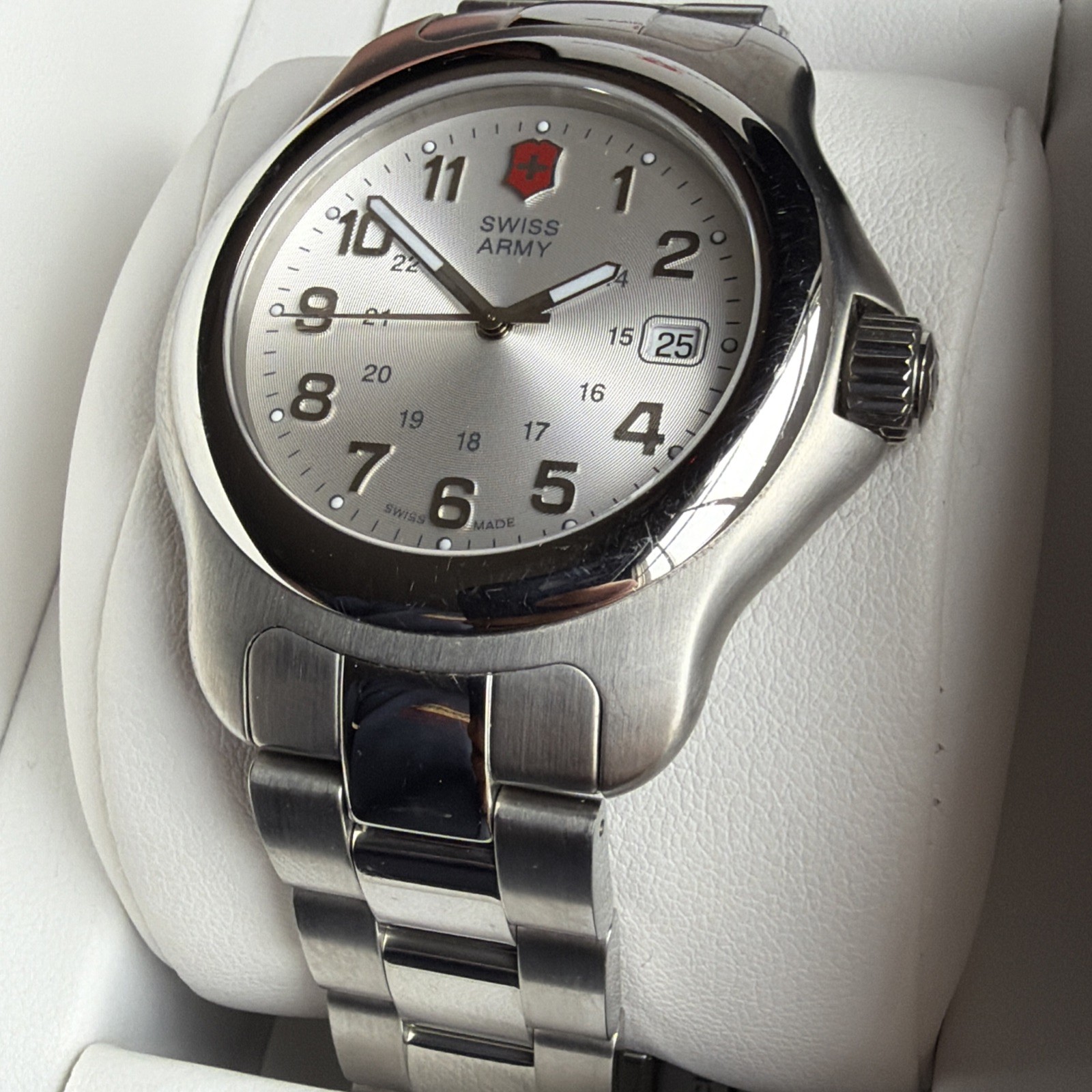 Victorinox Swiss Army Mens Classic OFFICERS 1884 Silver Dial Stainless 42mm READ
