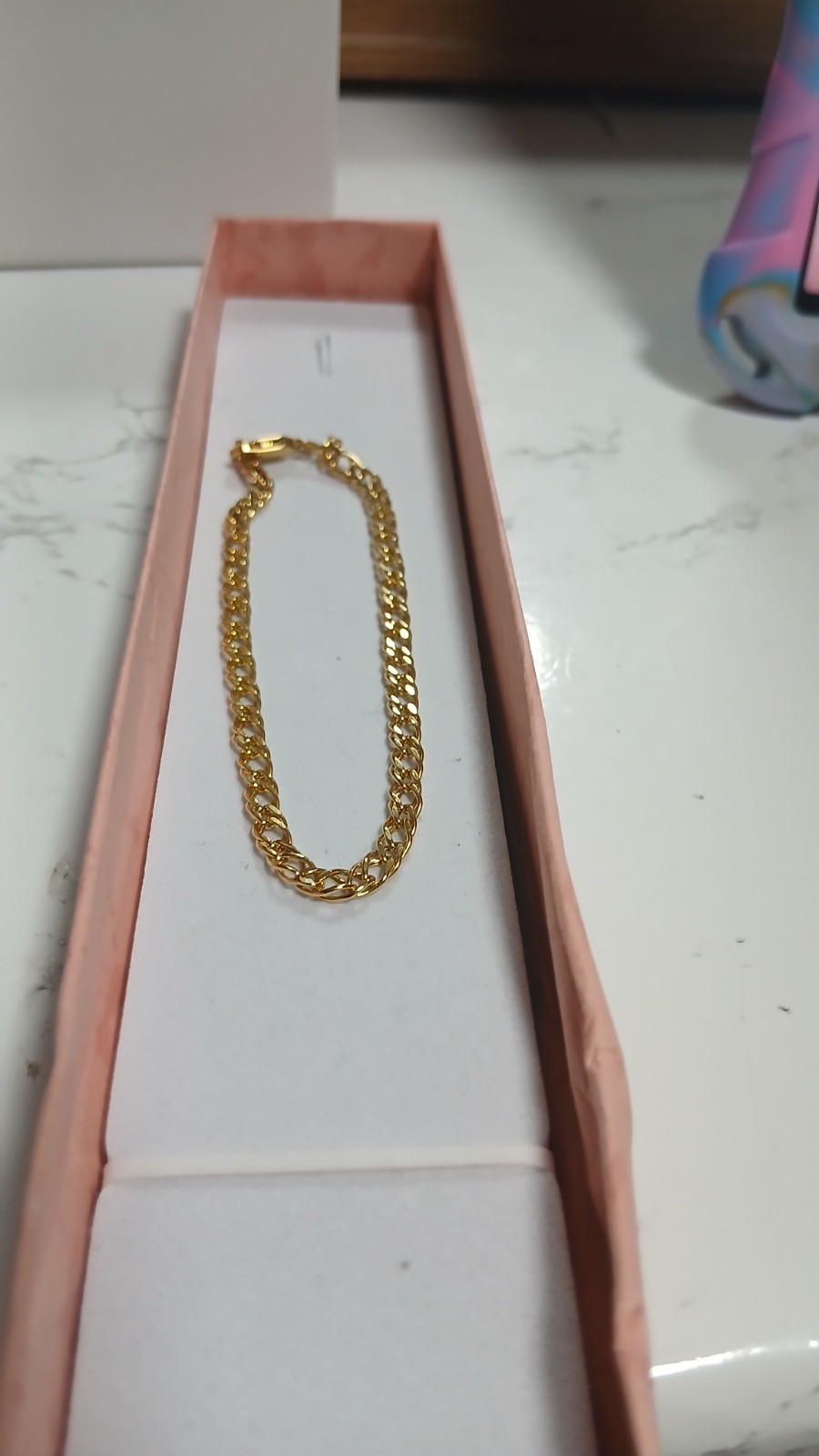 9ct Yellow Gold Bracelet.