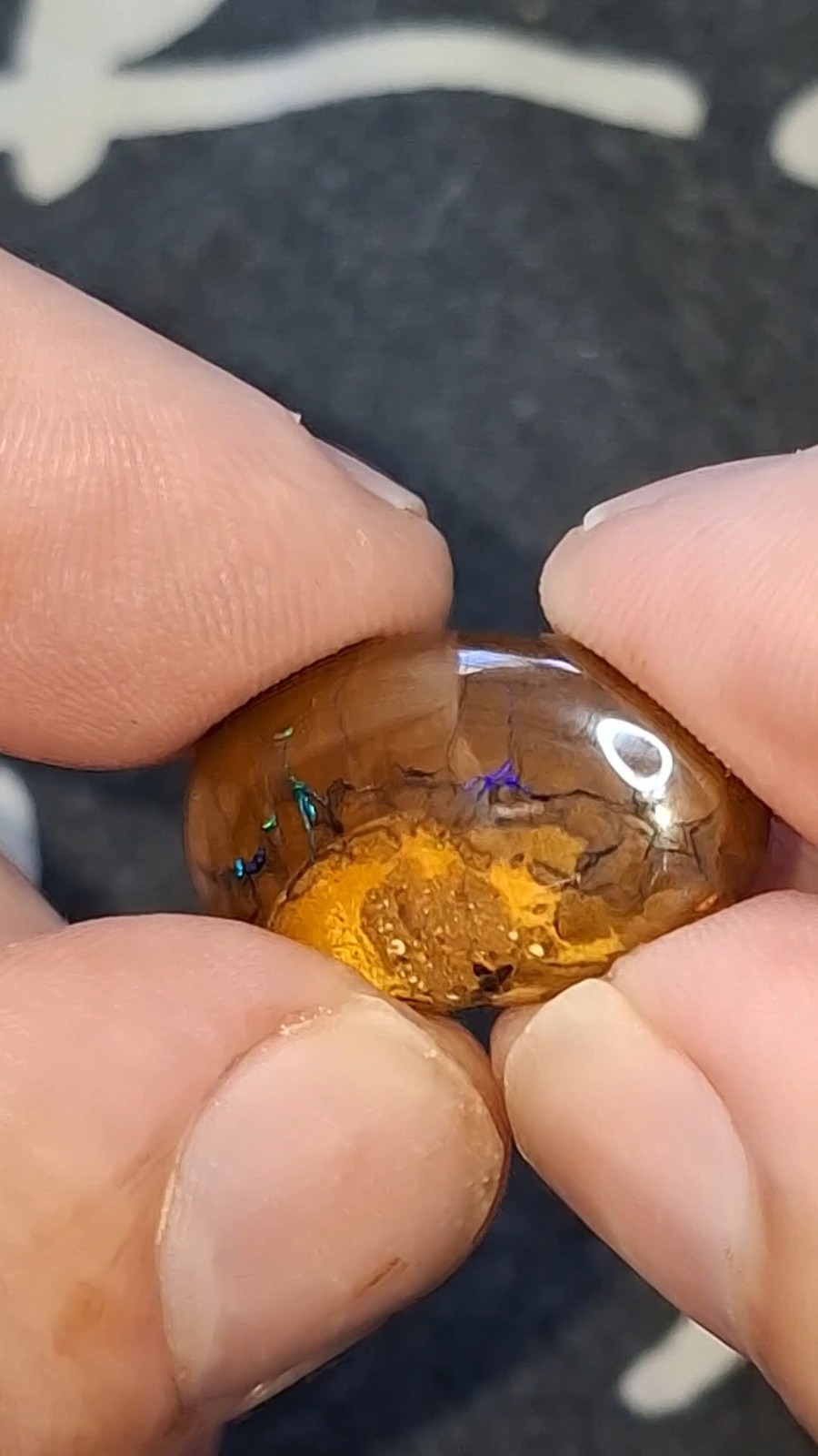 17.9ct Queensland Boulder Opal. Vibrant streaks of bright green & electric blue
