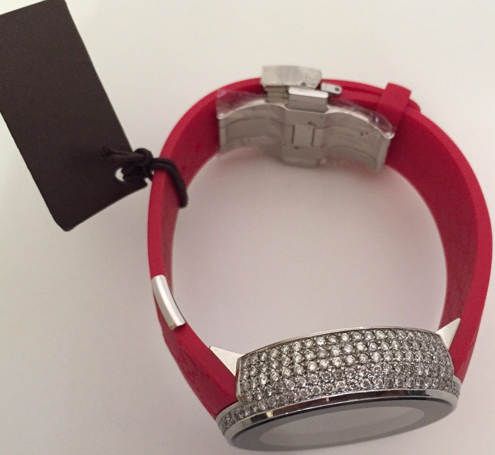 New Men’s Gucci YA114212 Red 3.30ct.aprx.real Diamond Multiple Time Zone watch