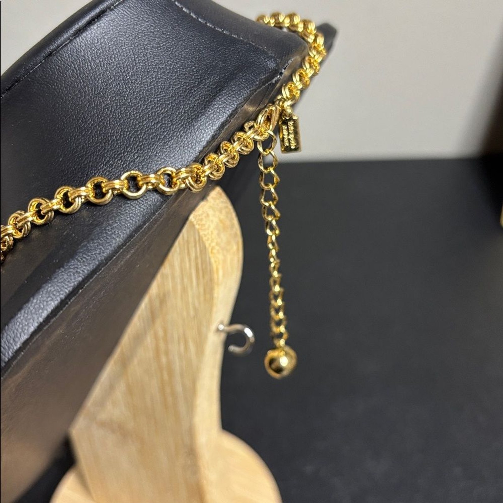 Kate Spade Chunky Peach Stone Statement Necklace in 12k gold-plated metal