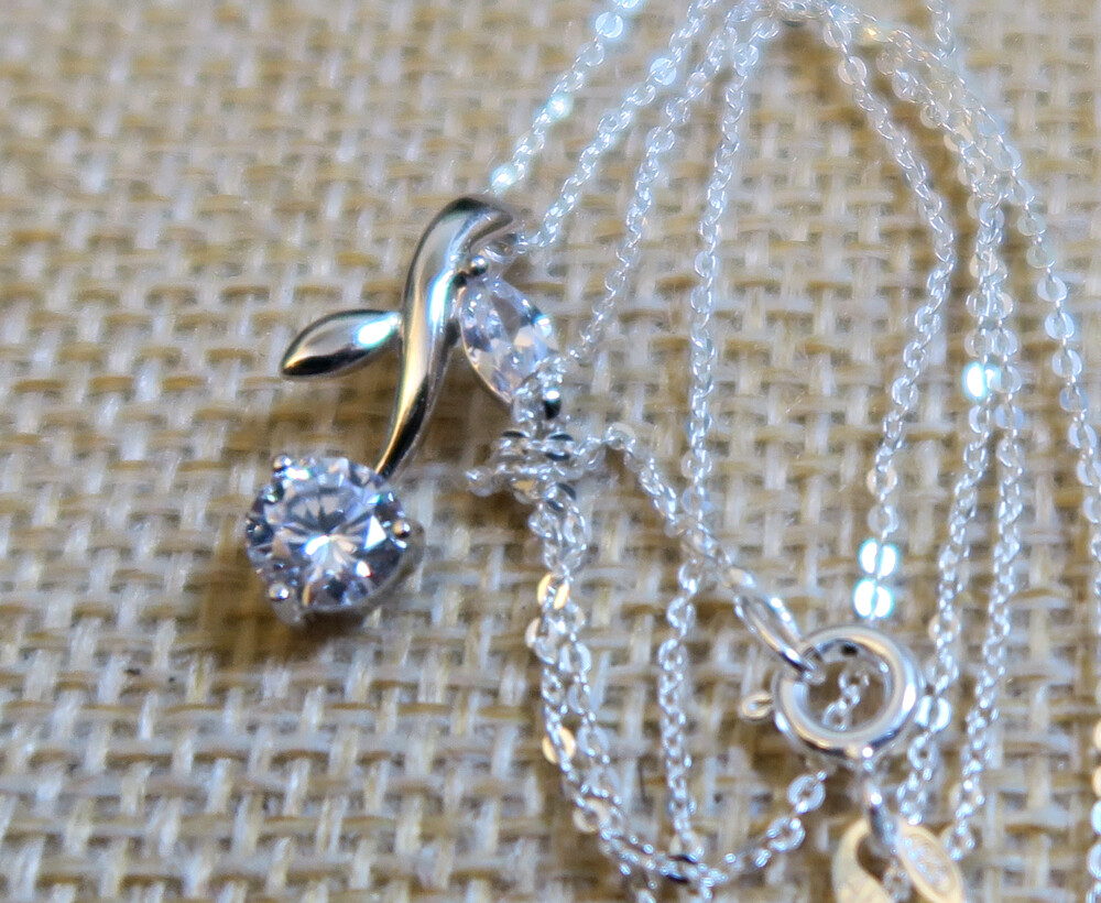 925 REAL SILVER RHODIUM PLATED *** Flower Branch Cubic Zirconia Pendant 18mm + Chain