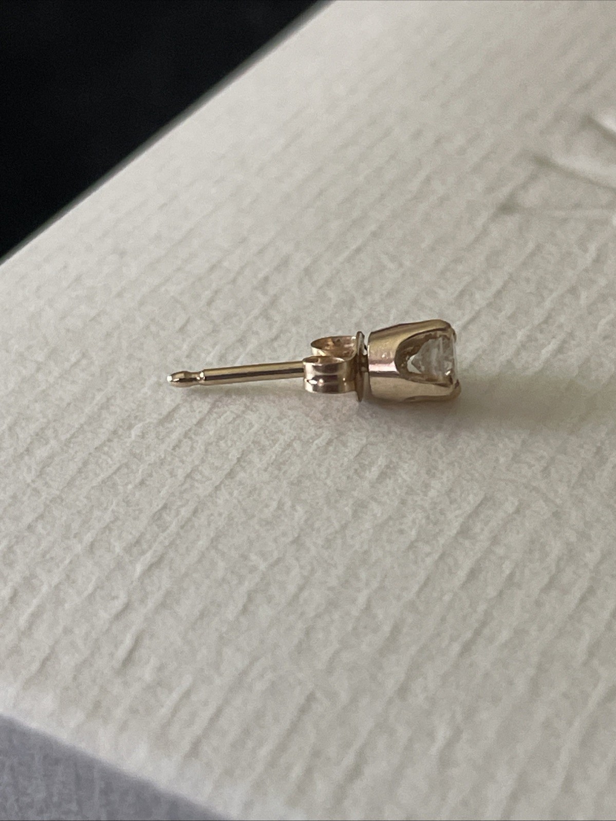 14k & .1ct Diamond Stud Earring 3.0mm Round Brilliant Cut 0.3 grams