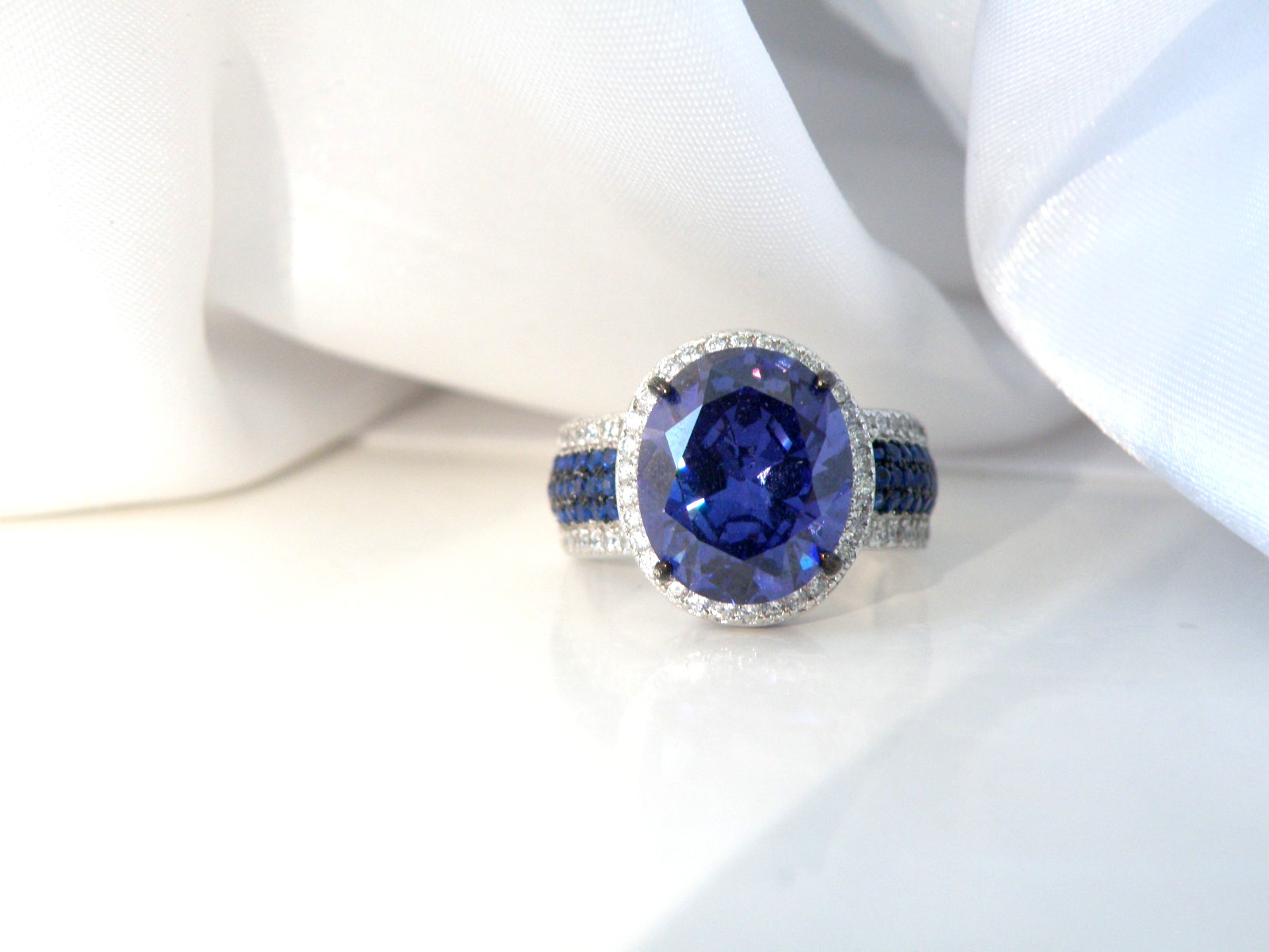 Sterling Silver 925 Lab Created Tanzanite CZ Blue Spinel Halo Ring Size 6