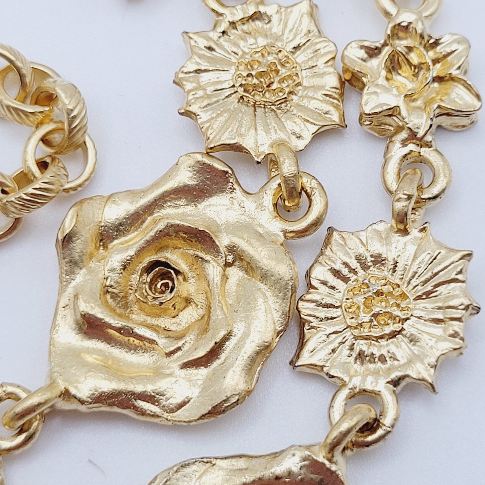 Unique Rose Floral Station Style Bright Gold Tone Sautoir Vintage Necklace Korea