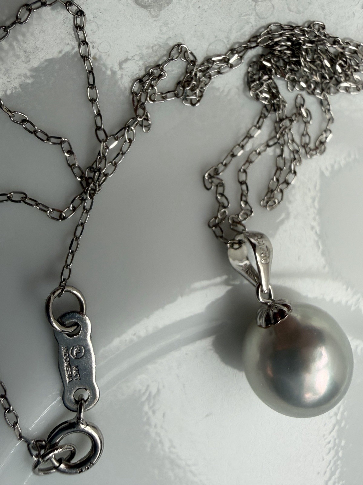 Gleaming 8.7mm Silver Gray Blue Akoya Pearl 18k Pendant 14k White Gold Chain 18”