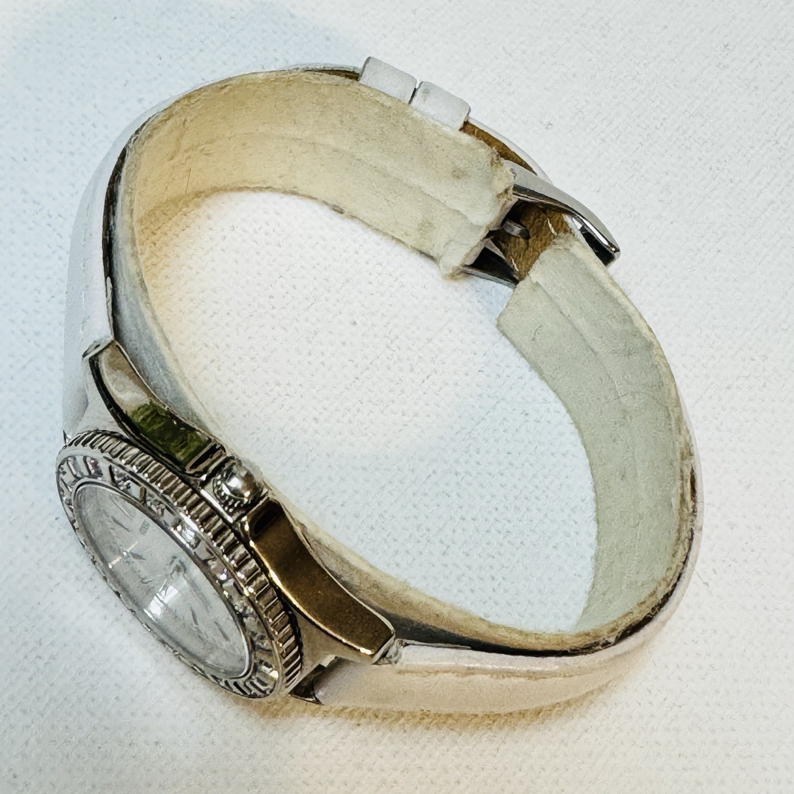 Guess WaterPro 28mm Women’s Watch Silver Crystals White Band U95176L1