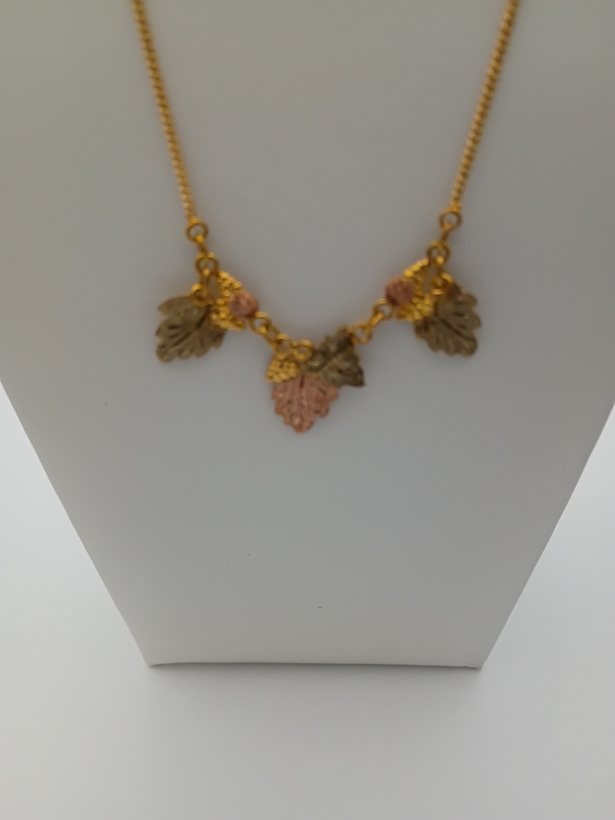 Black Hills Gold Classic 10k Three Section Pendant Leaves 12k GF Necklace 15.5″