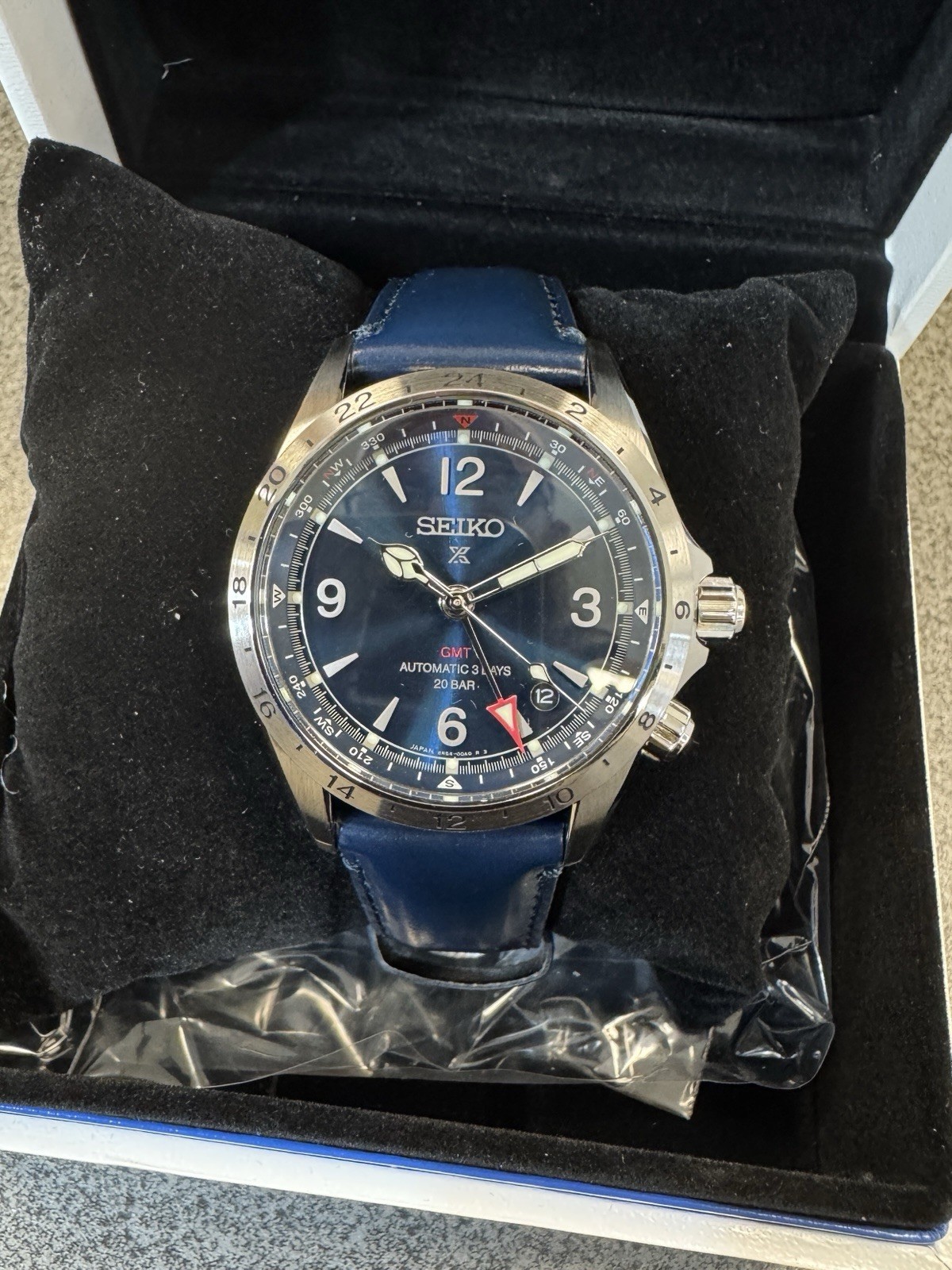 Seiko Prospex Luxe Alpinist GMT Automatic BlueLeather / Dial Watch SPB377 Japan