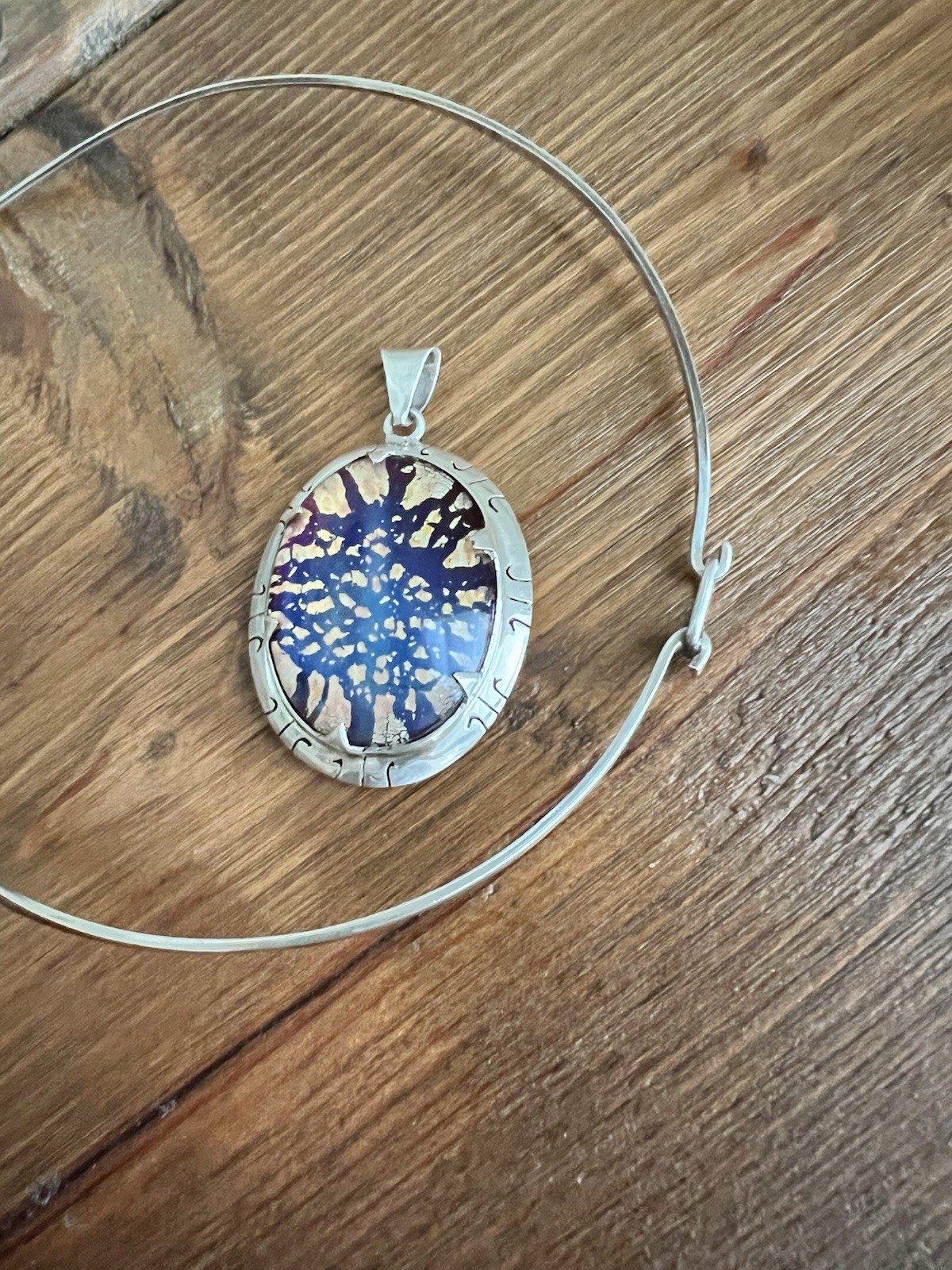 Sterling Silver 925 Omega Necklace with Oval Set Mexican Resin & Foil Inlay