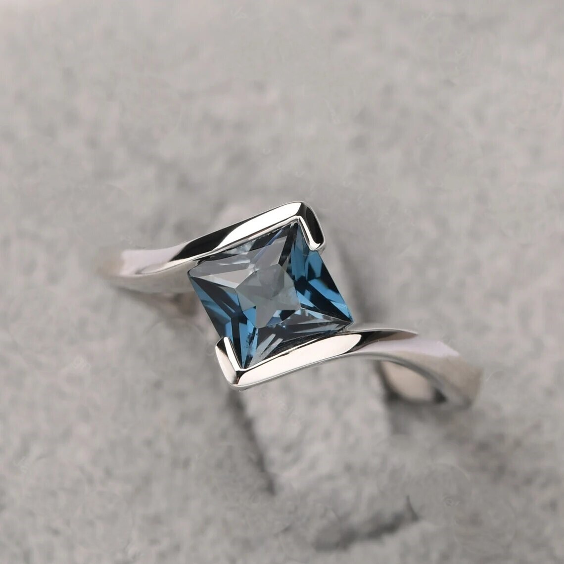 Natural London Blue Topaz Princess Cut 925 Sterling Silver Bezel Ring