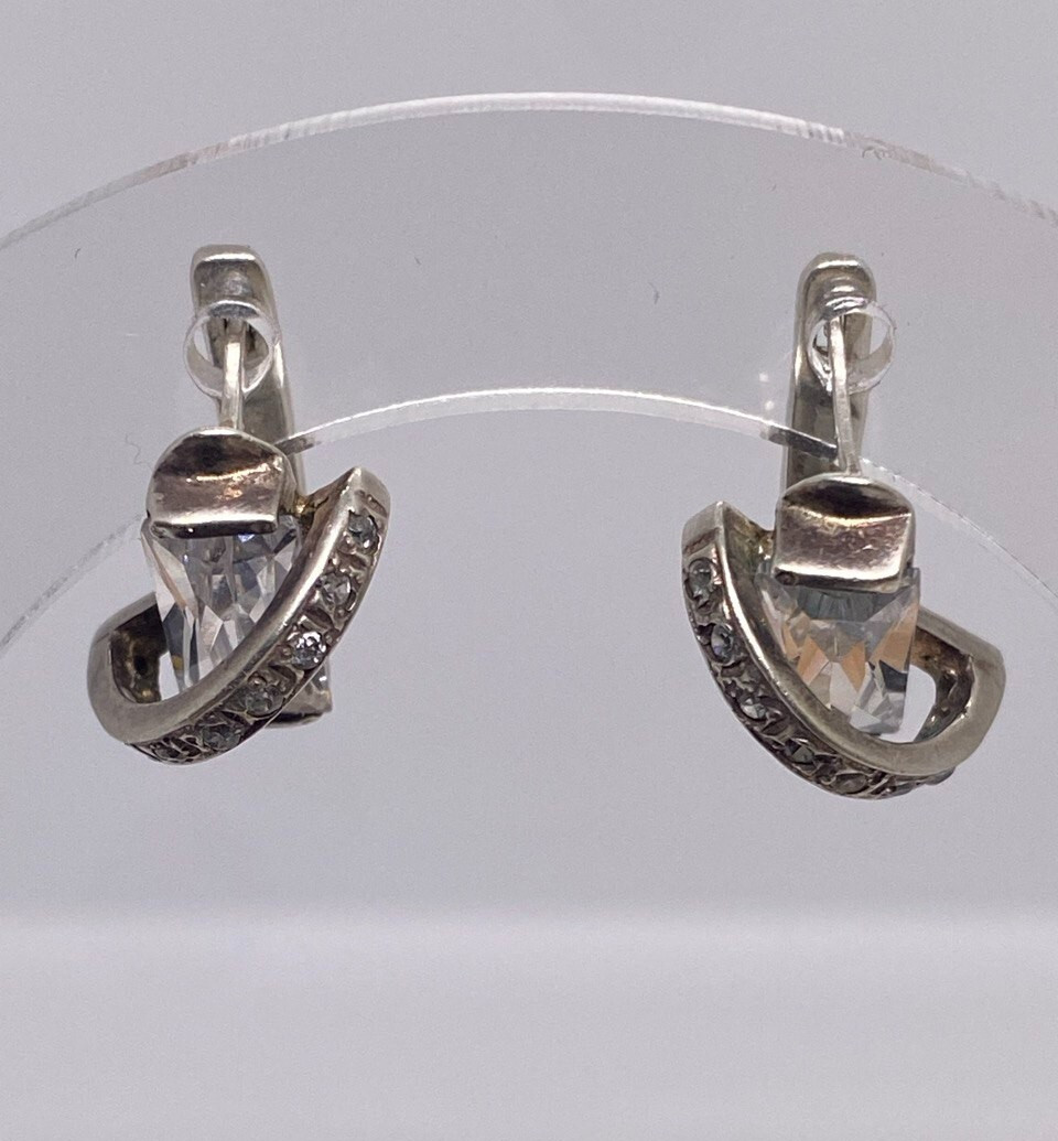 Vintage beautiful earrings Silver 925 Ukraine. Women’s jewelry. Weight 4.0 g.