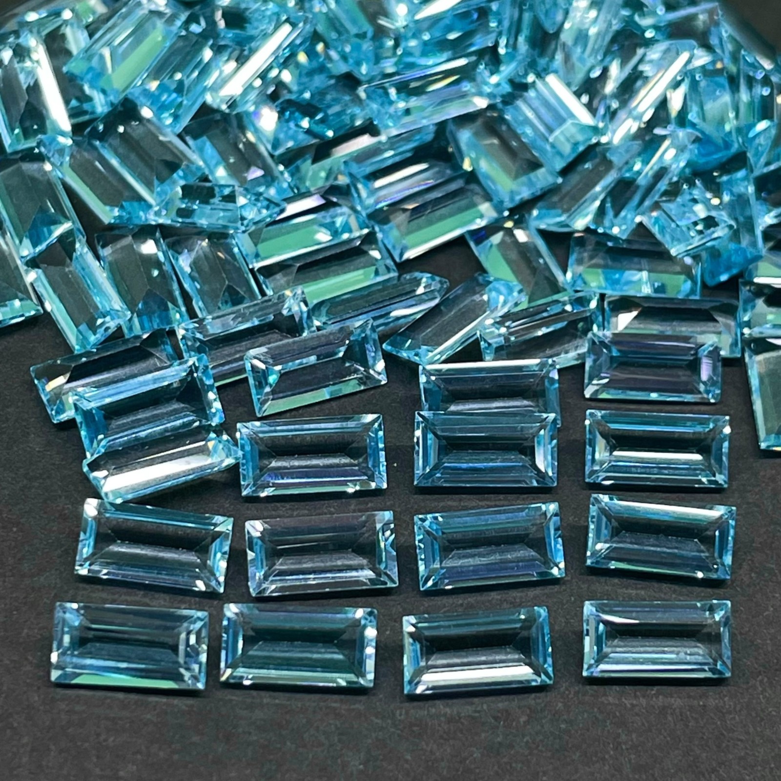 VVS 20 Pcs Natural Sky Blue Topaz 8x4mm Baguette Cut Loose Untreated Gemstones
